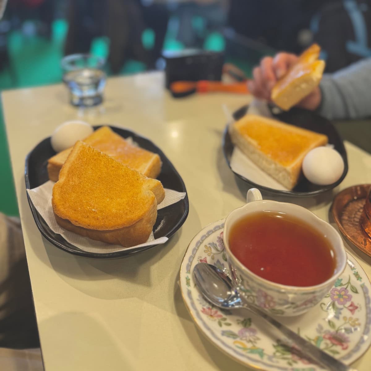 青森市の喫茶店「喫茶マロン」のモーニングトーストセット