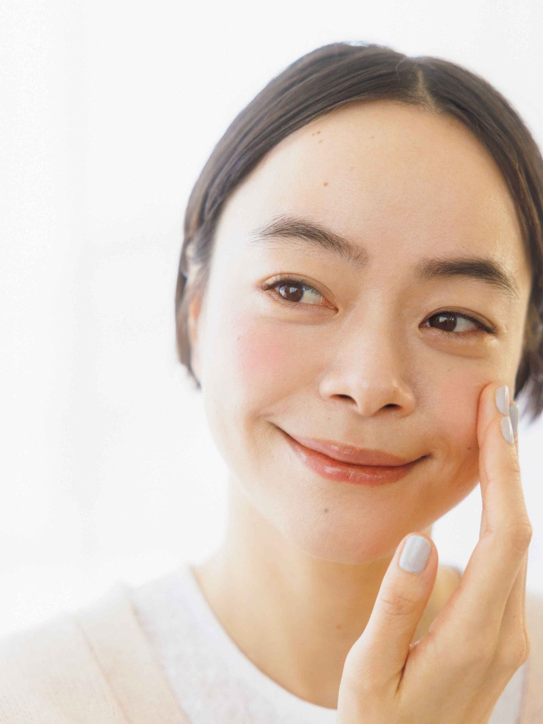 敏感肌・ゆらぎ肌のベースメイクのやり方 コンシーラー&チーク