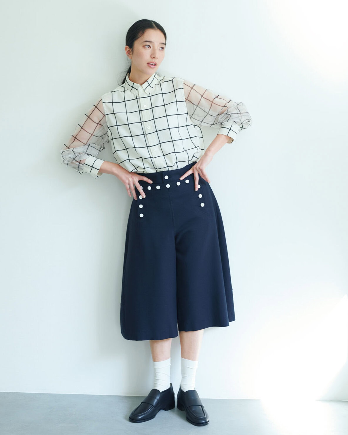 シアー×マニッシュフォルムが新鮮!品が漂うマリンルック