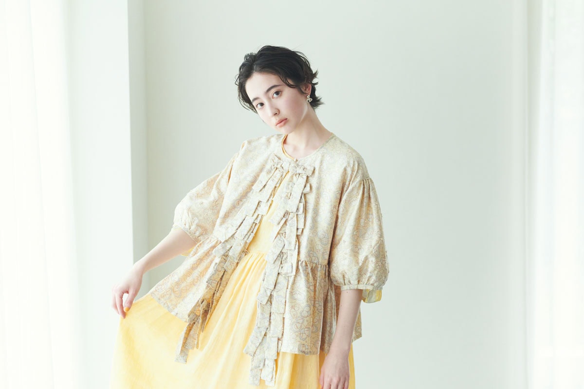 新しい季節へのパワーチャージ!やさしいビタミンカラーの装い