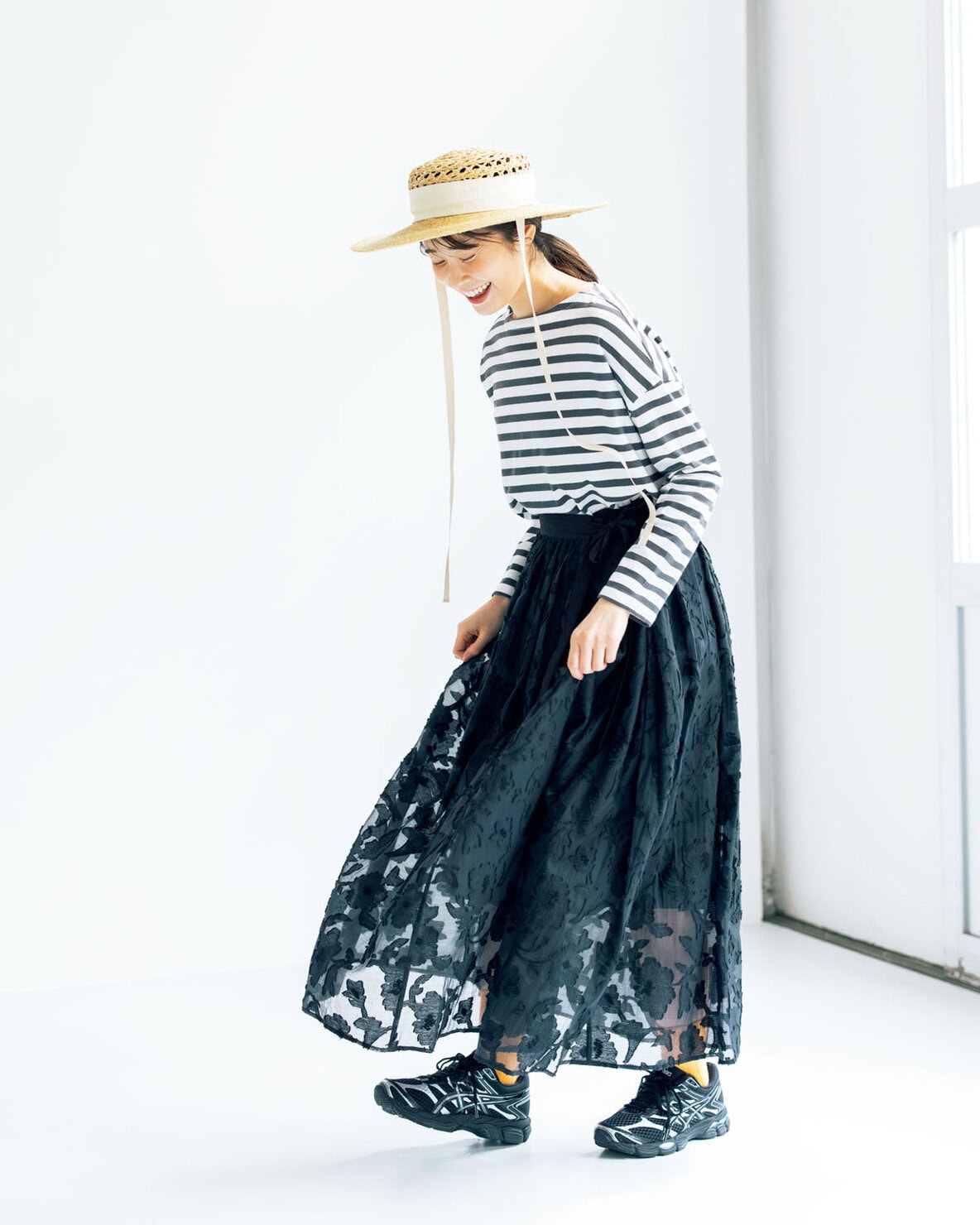 アシックスのゲルテクノロジーをゆべしさんが着こなし