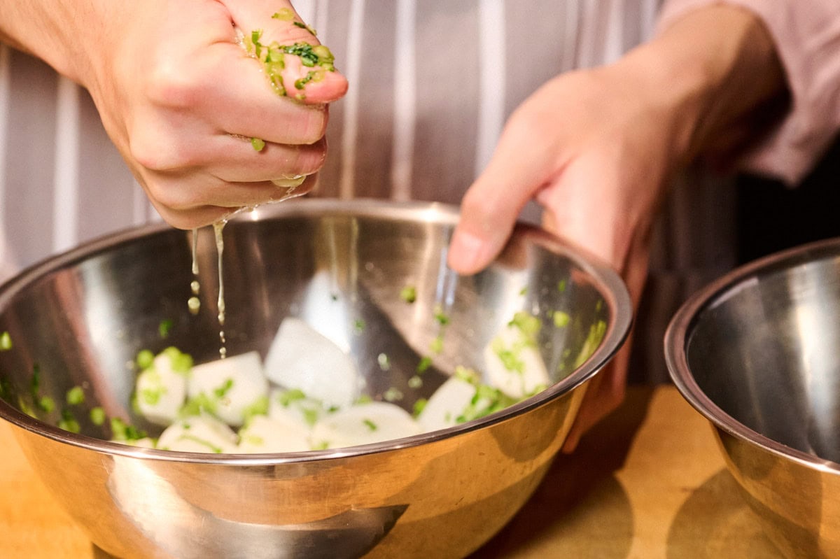 ぎゅっとしっかり絞る