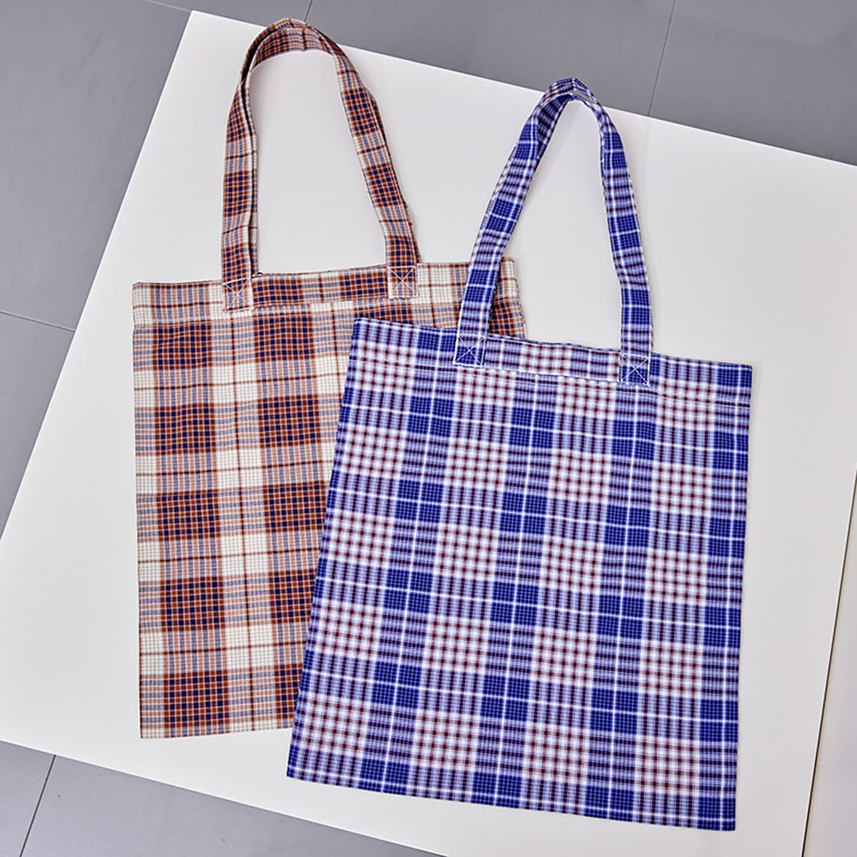 無印良品の〈マドラスチェック トートバッグ〉