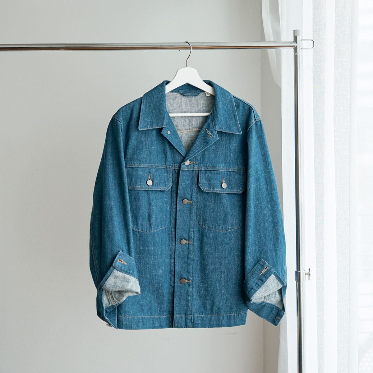 春にぴったりな、デニムジャケット