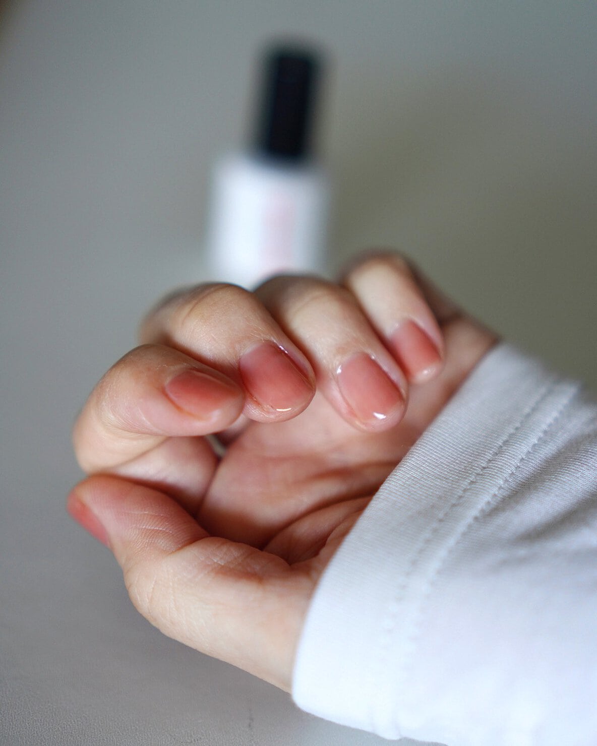 Gel Me1ジェルネイル ティーロゼを塗った爪先