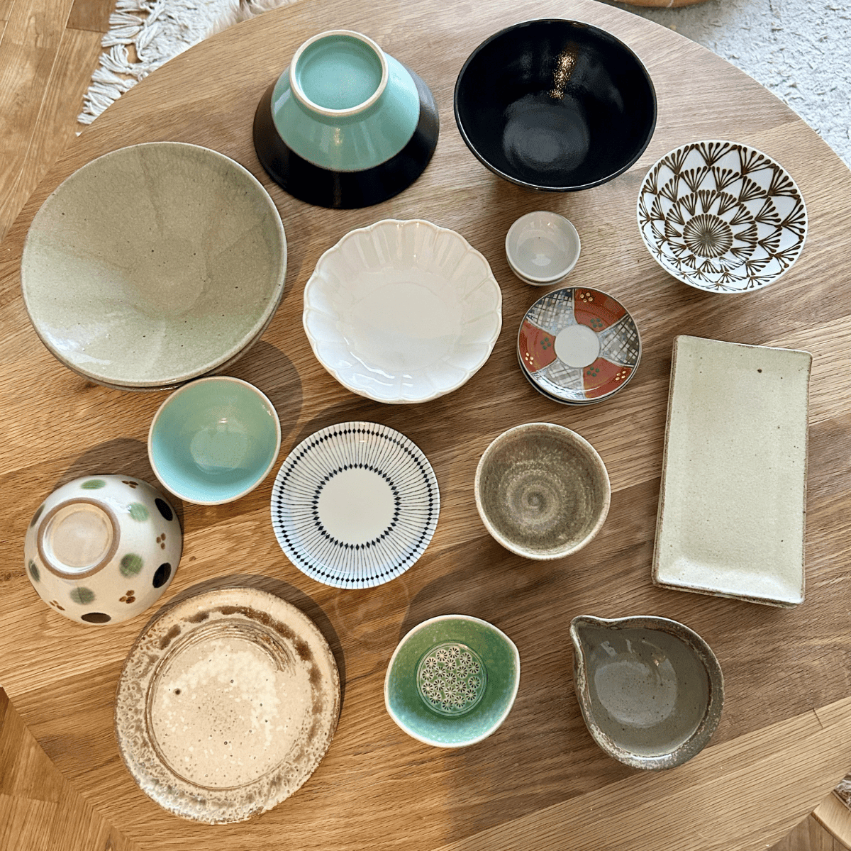 益子陶器市に行く前準備として手持ちの器を並べて確認