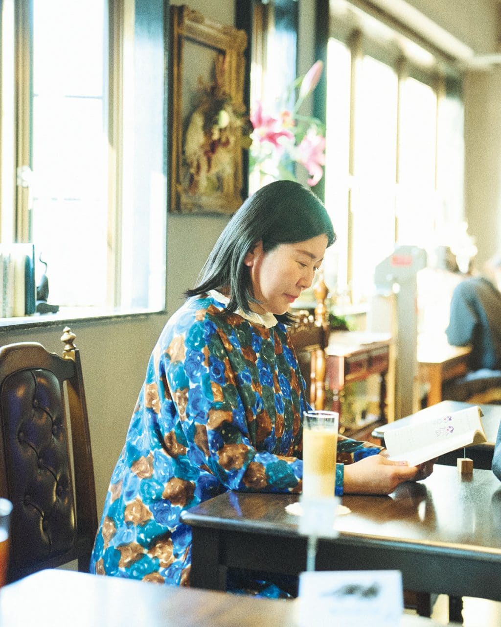 甲斐みのりさん 新著『おやつがあれば、だいたいだいじょうぶ』インタビュー