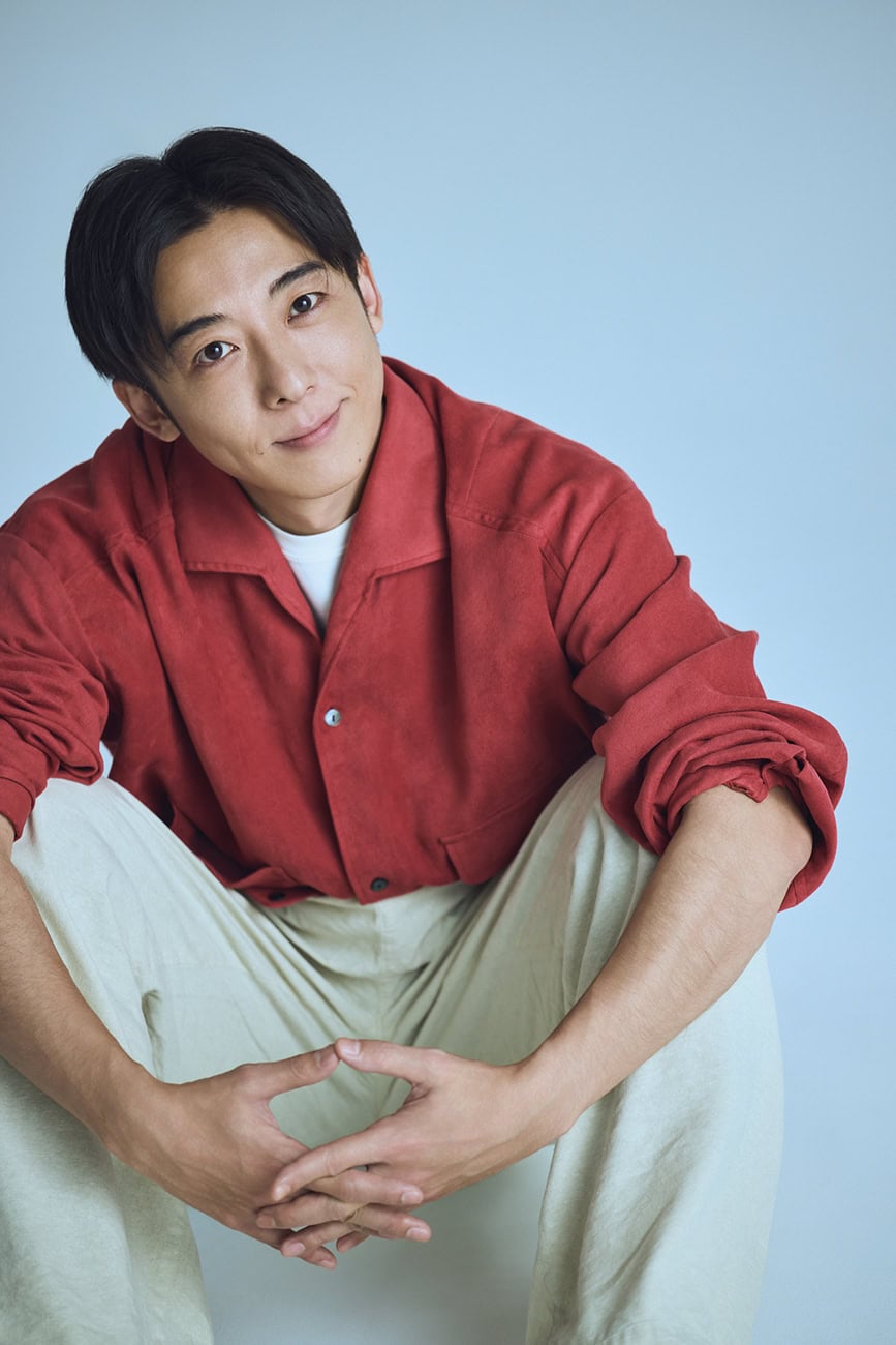 高橋一生さんインタビュー「役を通して、自分を見つめ直す