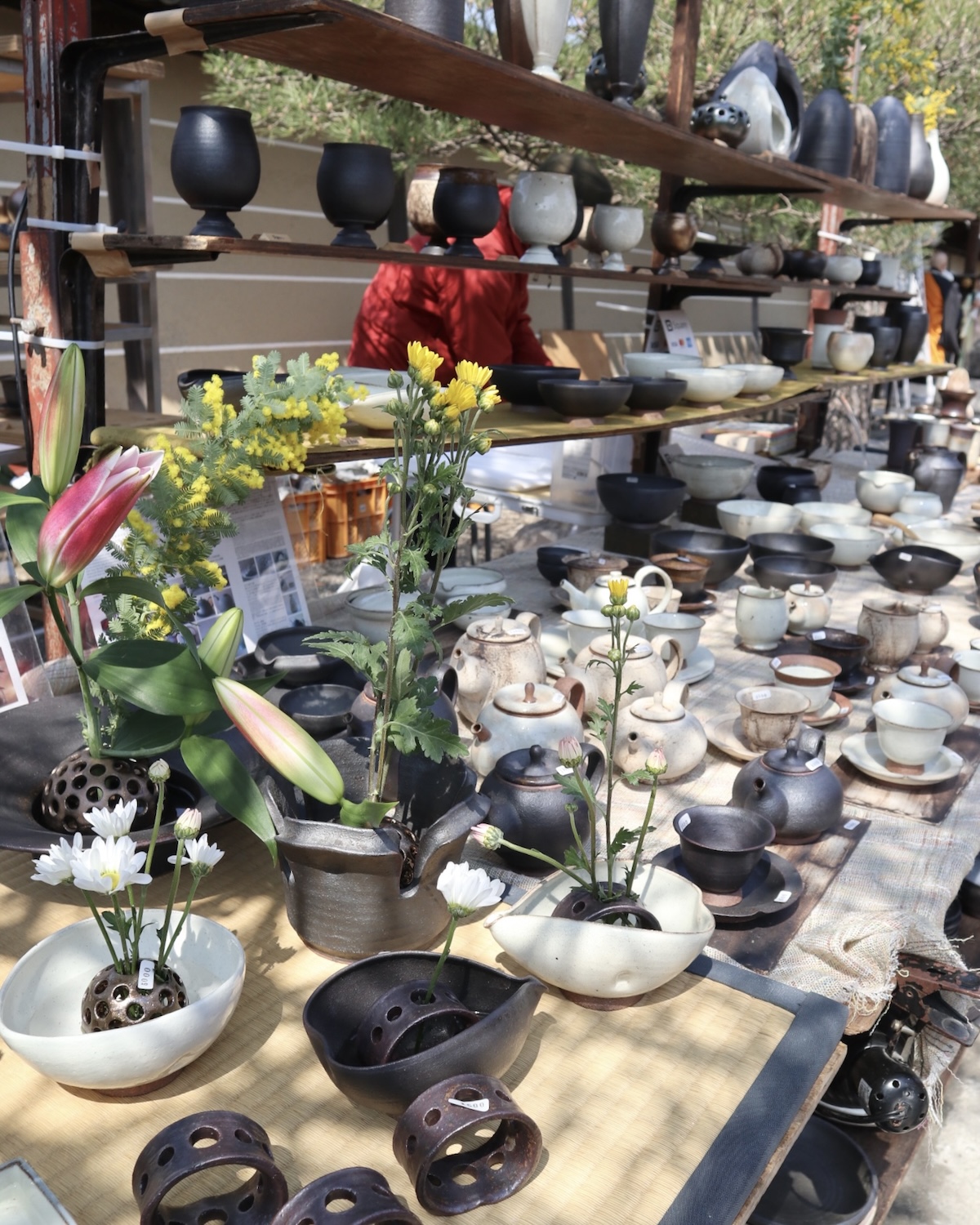 京都・東寺の弘法市で見つけた淡海陶芸研究所の花器