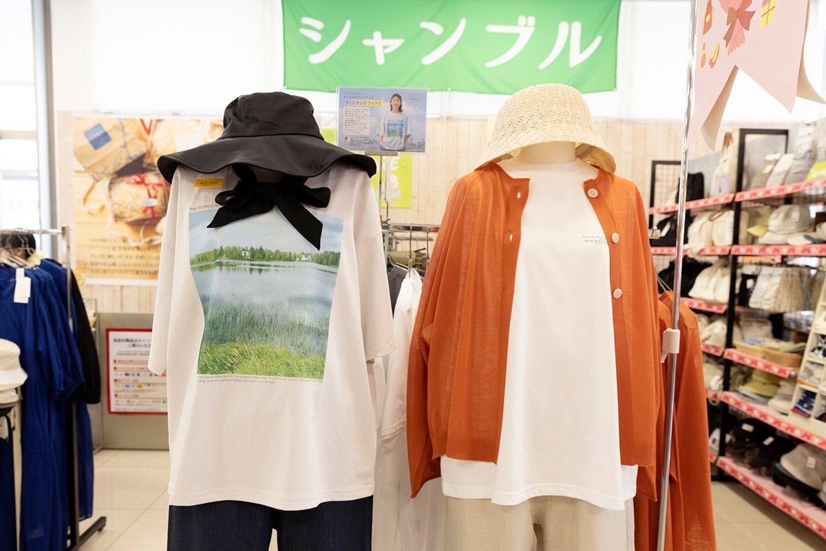 「しまむら さいたま新都心店」シャンブルのポップアップレポート:かくたみほさんのフィンランドフォトTシャツ