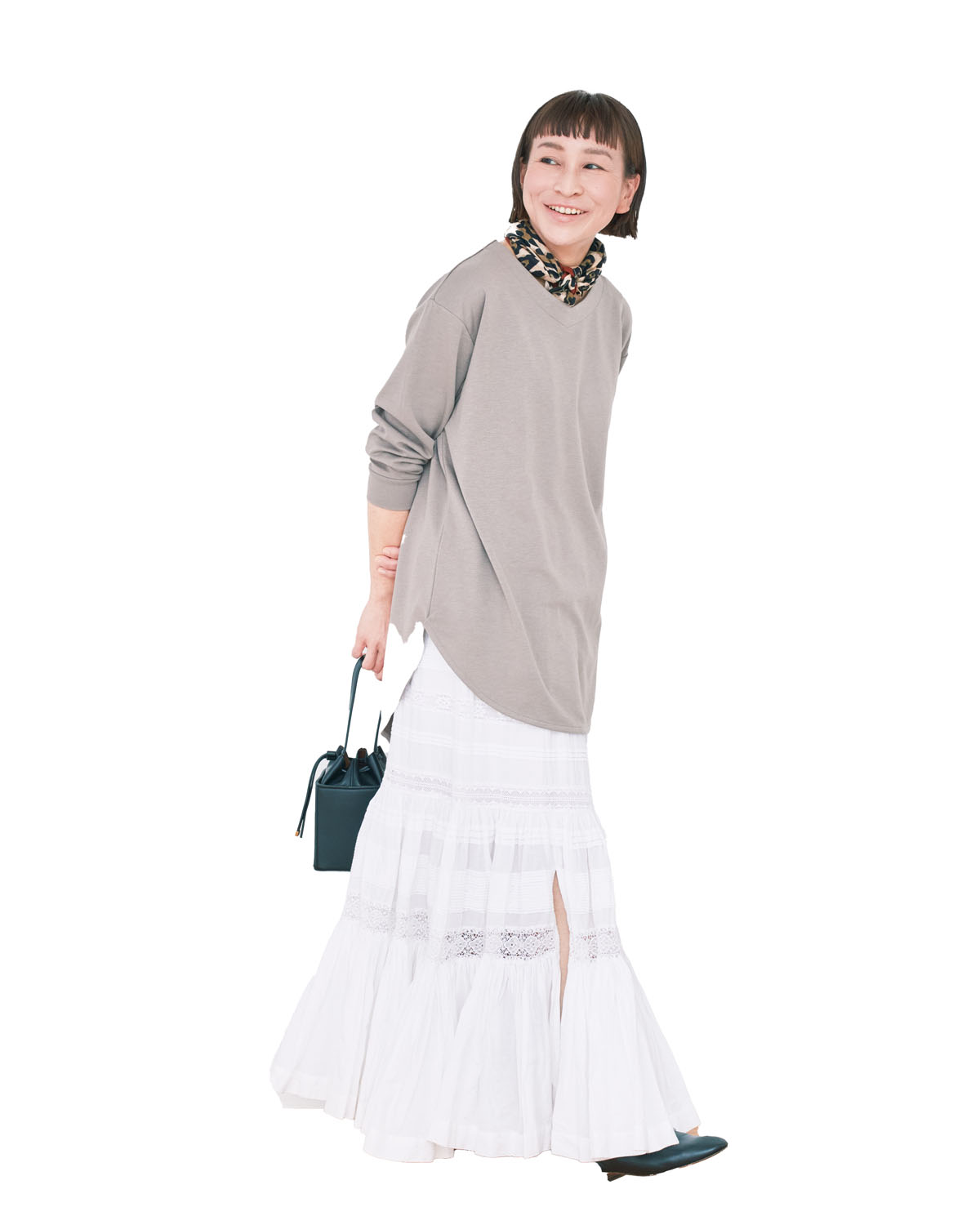 リカバリーウェアをスタイリスト・佐藤かなさんが異素材MIXでこなれ感をプラスして着用