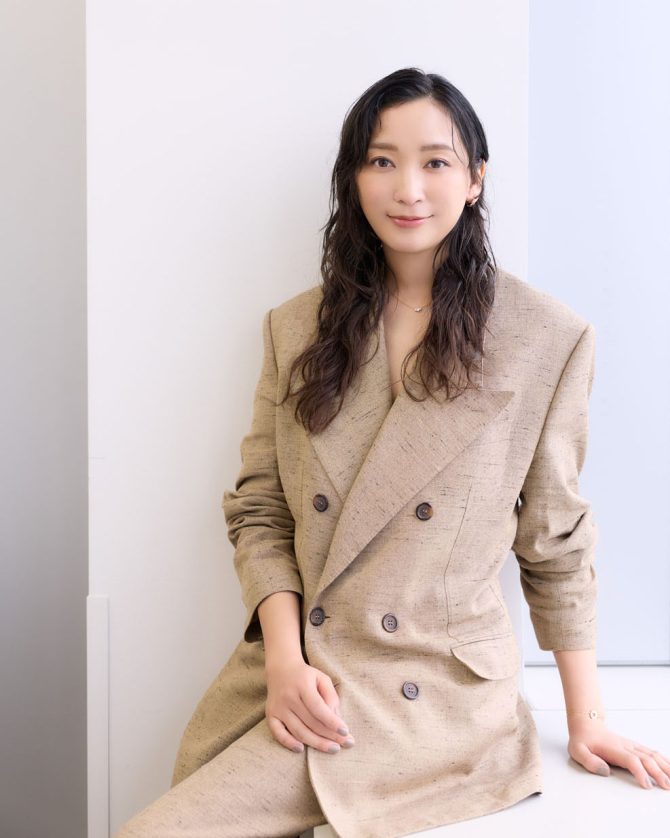 杏さん「正解じゃなくてもいいから、とりあえず始めてみる」：2冊のエッセイ刊行インタビュー