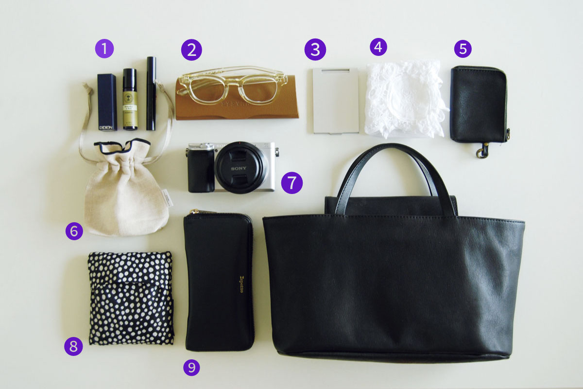 Rinoriのフラップワイドトートを愛用する人のバッグの中身