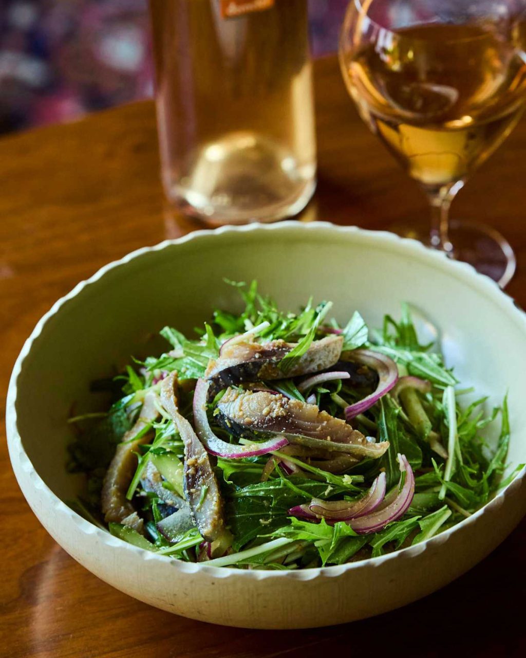 【ツレヅレハナコさんのおつまみレシピ ワイン編】「市販しめさばのサラダ」市販のしめさばが、上品な味わいのおしゃれなサラダに変身!