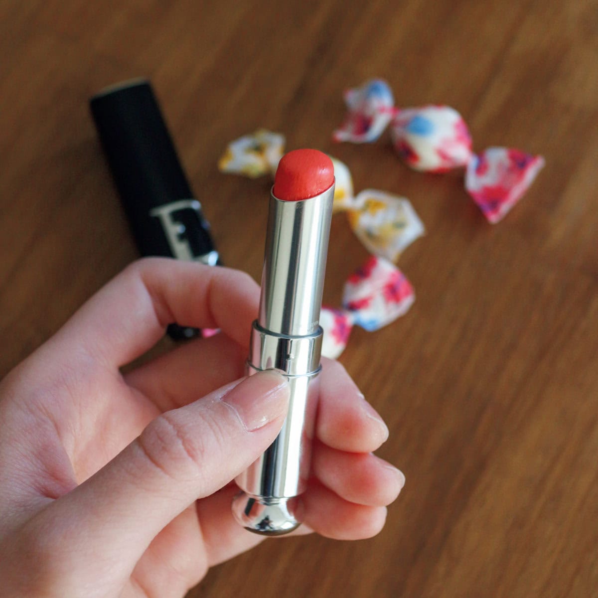 新色リップで春気分高める