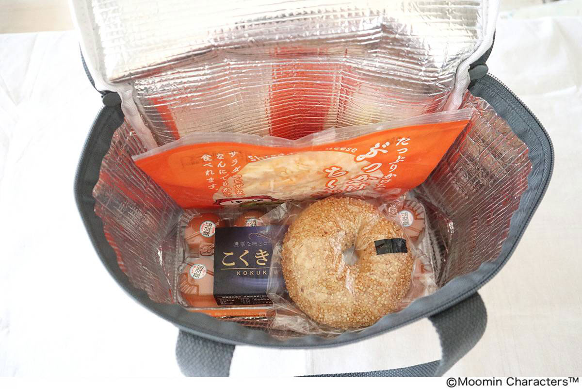 リンネル7月号付録 ムーミンお出かけ保冷バッグにスーパーで買った卵が入る