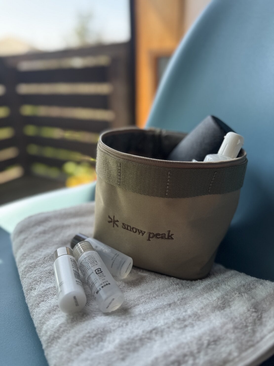 リンネル6月号増刊スノーピークのバニティポーチとスキンケアとタオル
