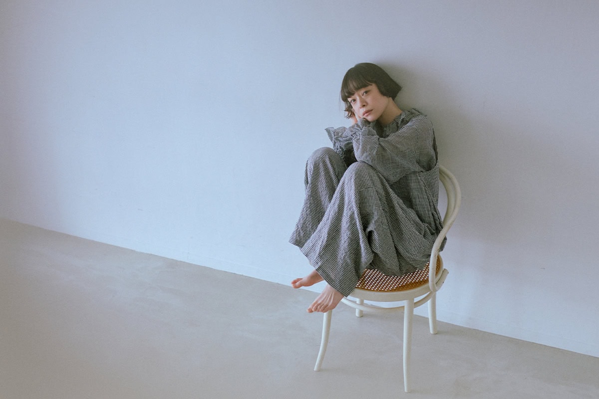 モデルKanocoさん×コンジェ ペイエ アデュー トリステスの新作コラボ