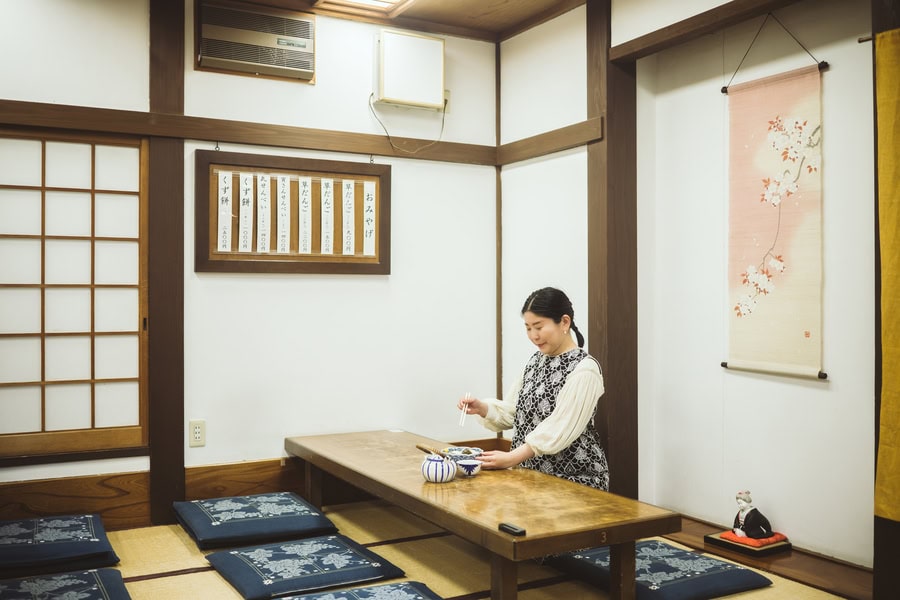 髙木屋老舗(たかぎやろうほ)の店内の座敷