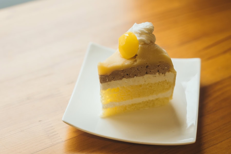 柴又コシジ洋菓子店の三角なモンブラン