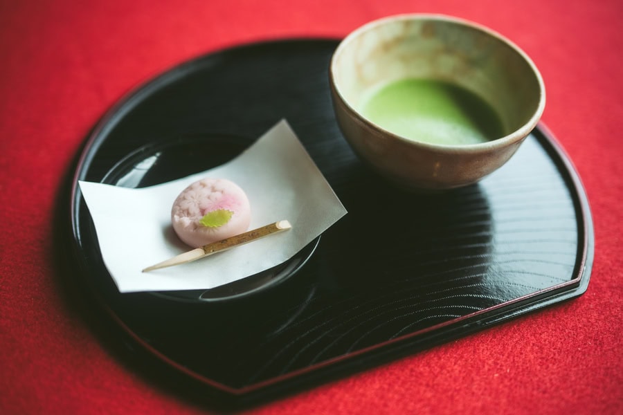 山本亭でいただけるお抹茶とお茶菓子