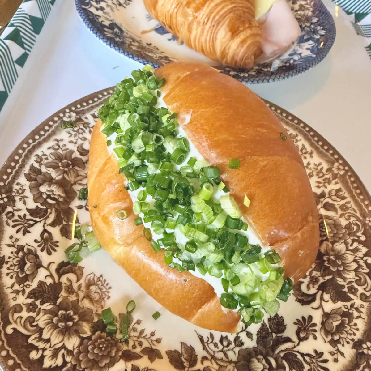 シンガポールで一番美味しいと紹介されたパン屋さんTionBahruBakeryのネギクリームチーズ