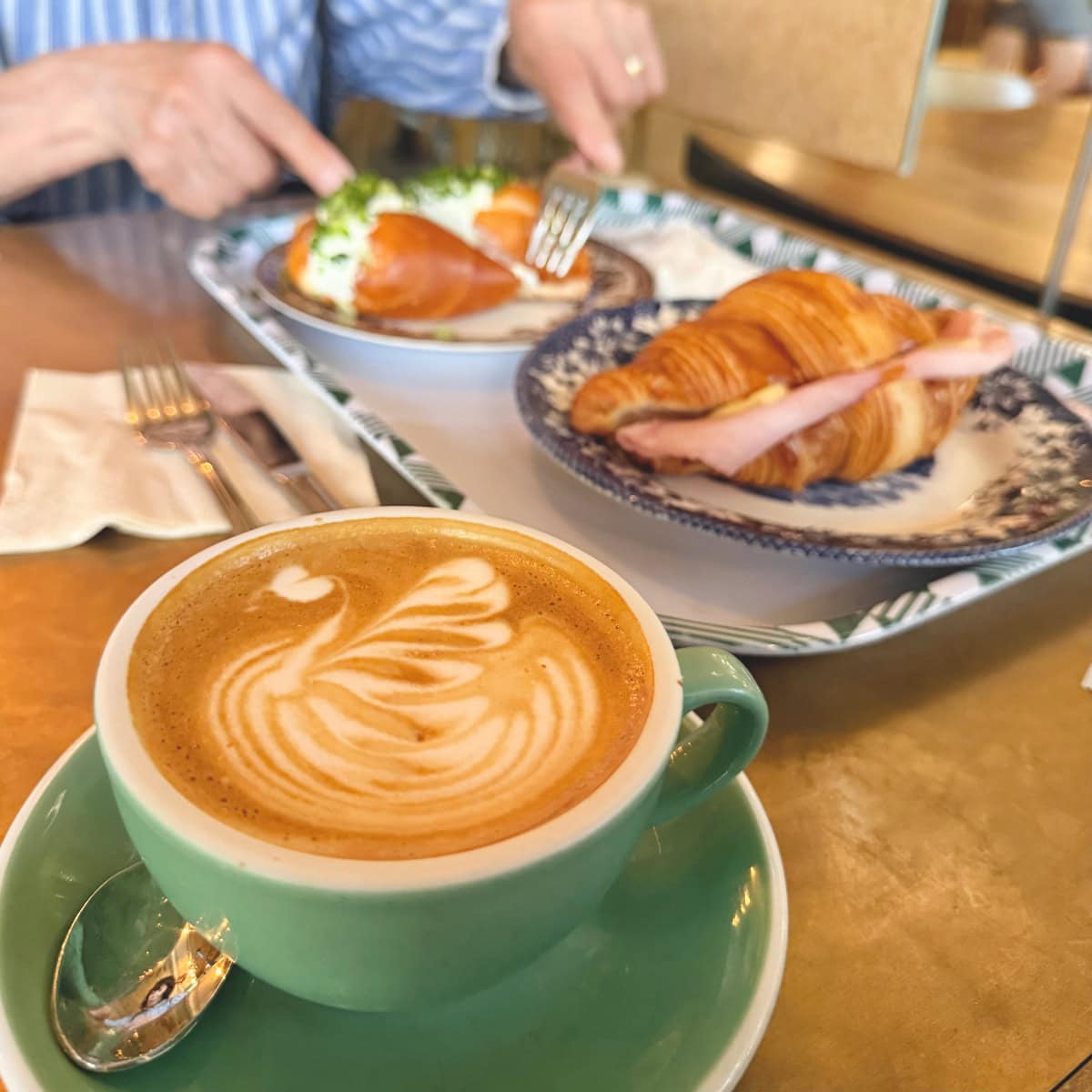 シンガポールで一番美味しいと紹介されたパン屋さんTionBahruBakeryでモーニング、フォートカーニングパーク店
