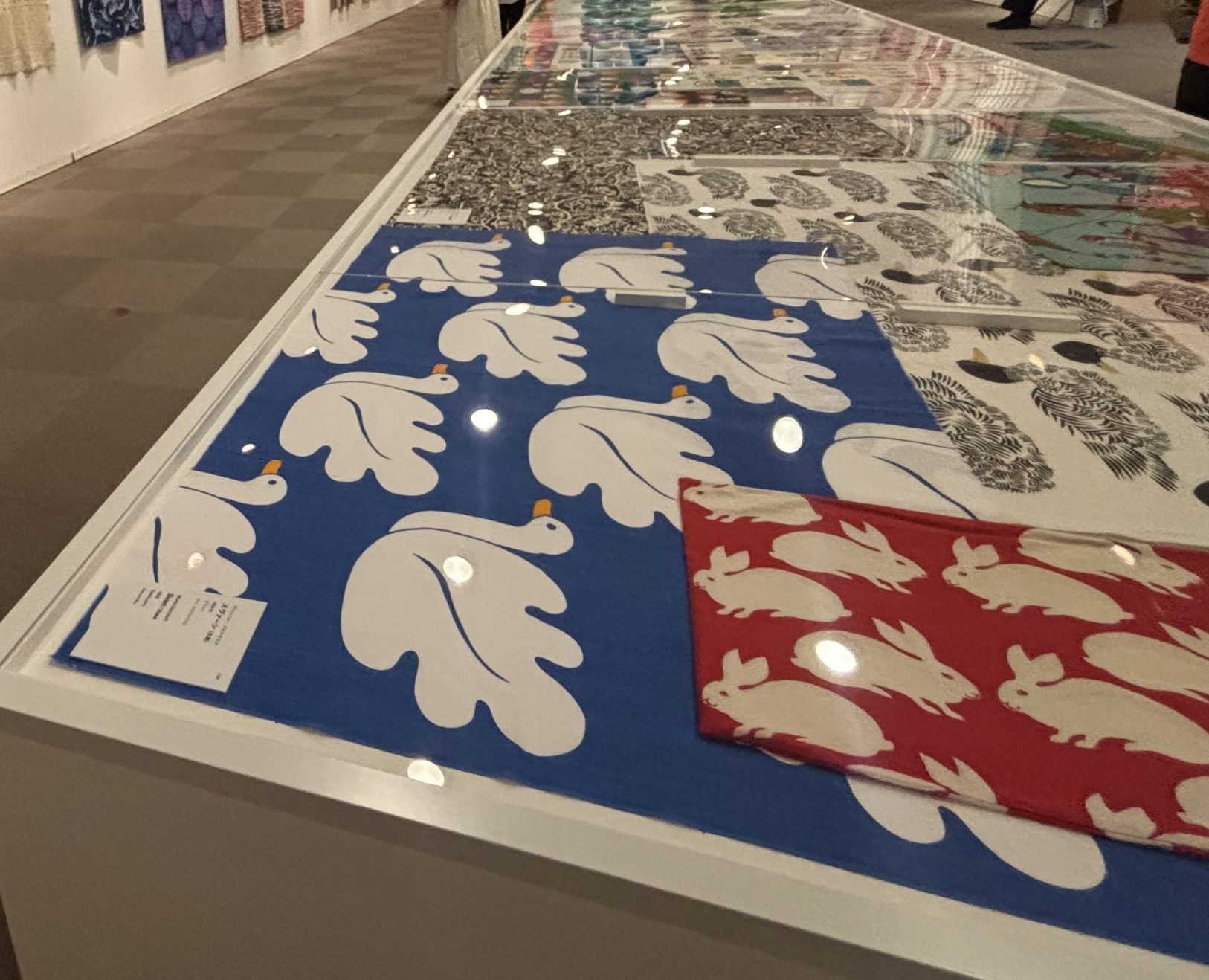 西宮市大谷記念美術館「スウェーデン・テキスタイル展」の展示物