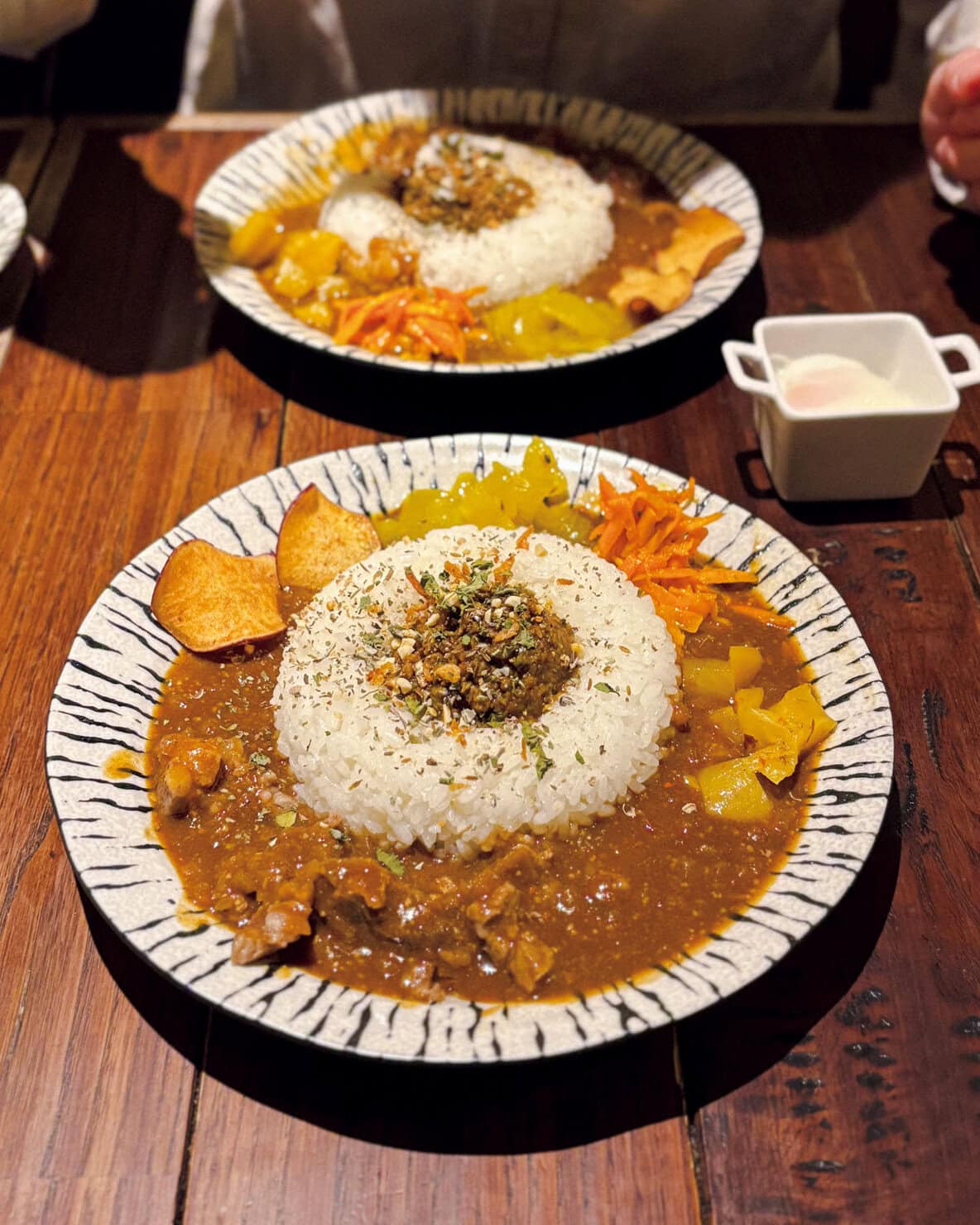 スパイスで食欲が湧くカレーが◎夏バテや気温差で体調も崩しやすいので、食事は意識してとるように。