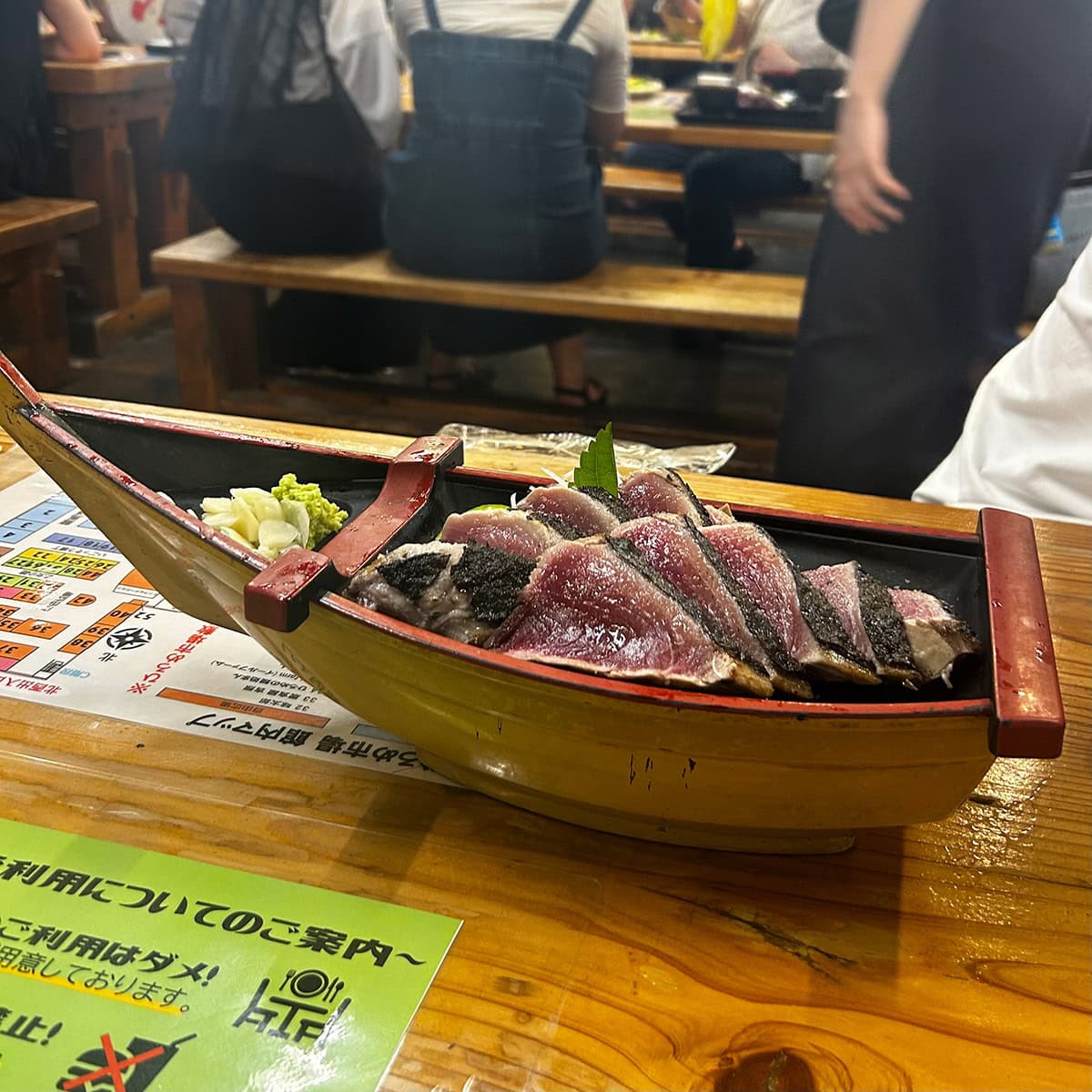 ひろめ市場の『やいろ亭』の藁焼き塩たたき(高知)