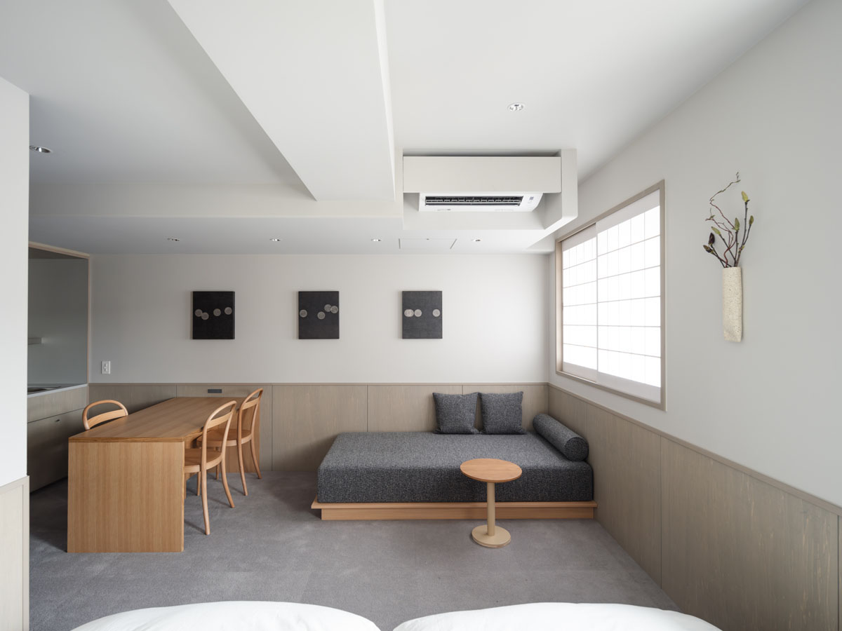 MUJI BASE KYOTO kiyomizuのツインルーム バスタブ付。