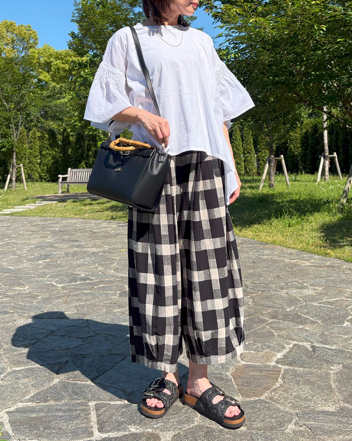 しまむら SEASON REASON プルオーバーとチェックパンツのコーデ