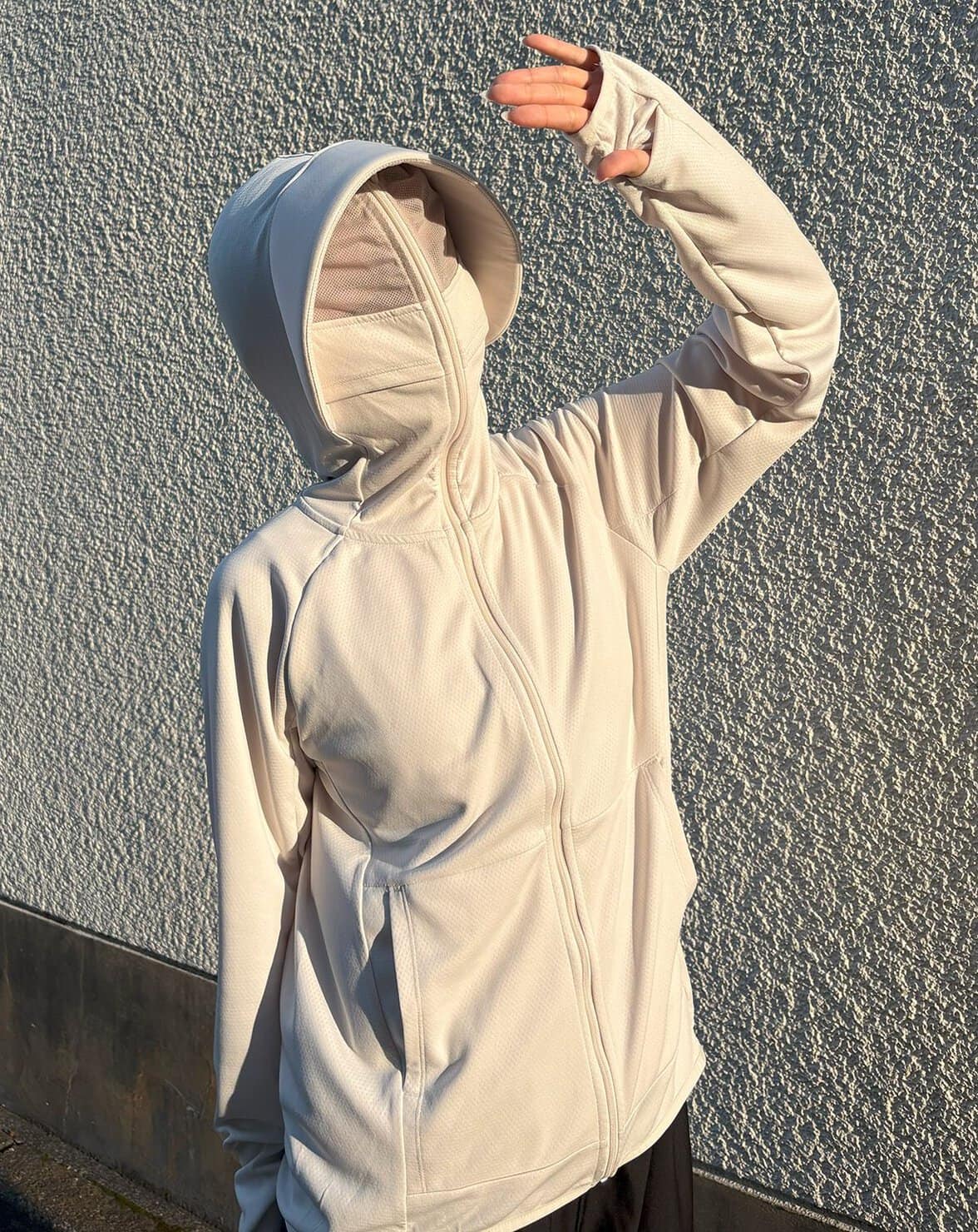 ワークマンの不審者パーカーは、UVカット(UPF50+)で紫外線から肌を徹底ガード!