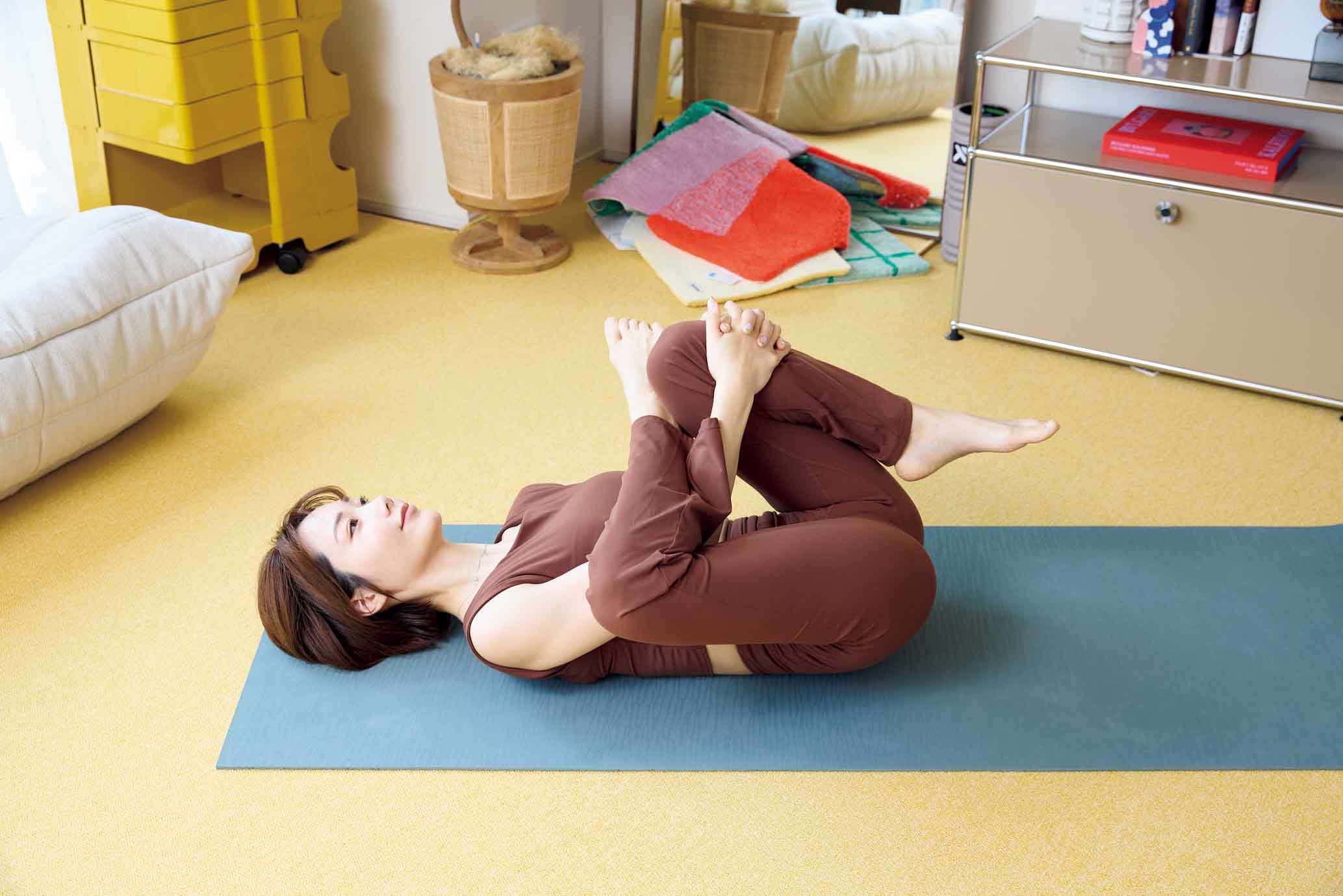 寝る前・寝ながらストレッチのやり方 快眠・副交感神経が整う