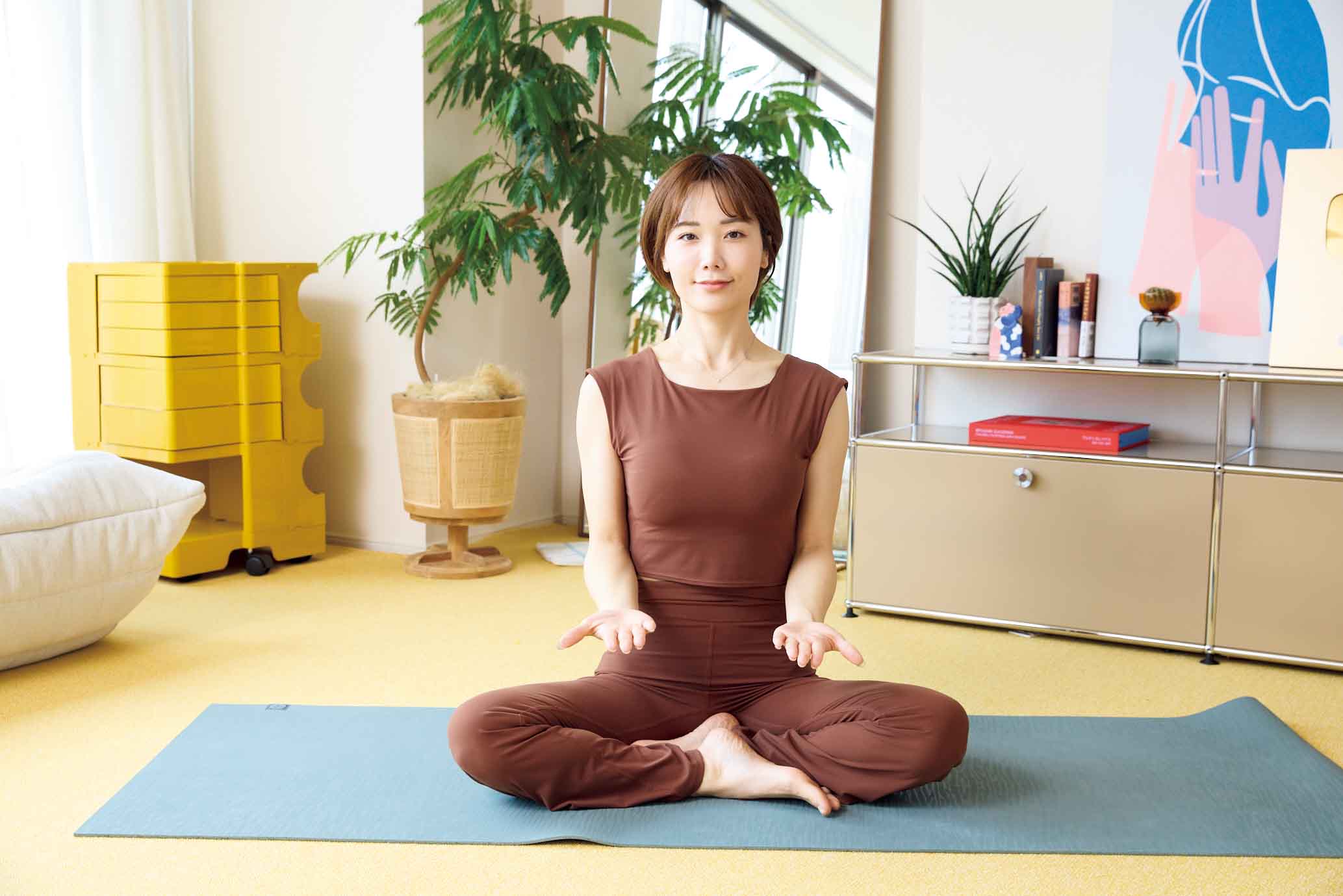 肩甲骨・背中のストレッチのやり方 スマホ首・巻き肩改善・代謝アップ