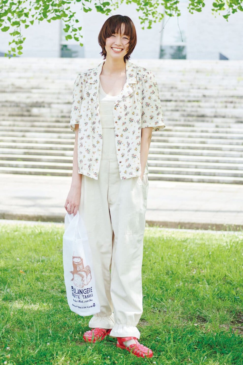 佐藤栞里さん夏のおでかけ服スナップ