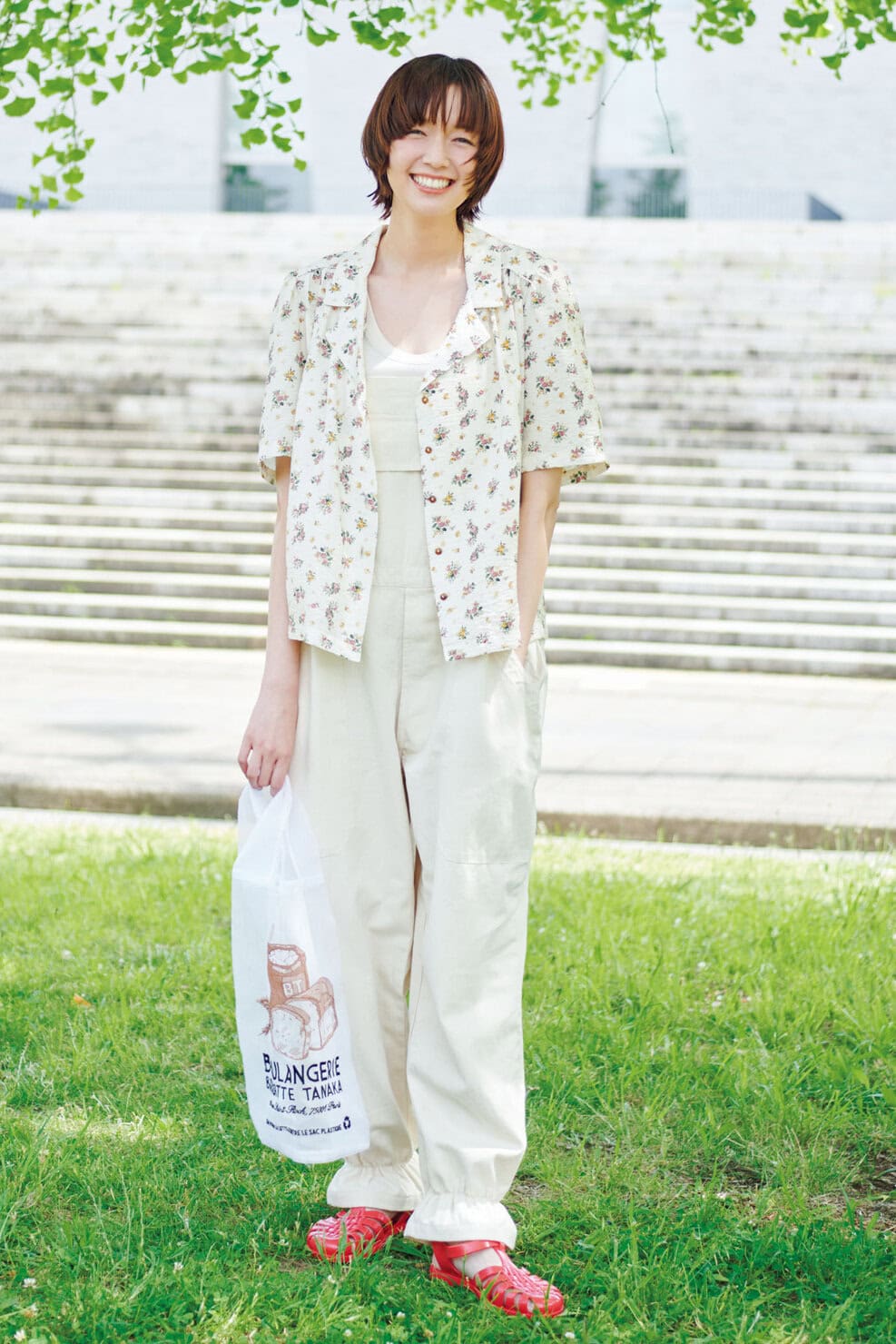 佐藤栞里さん夏のおでかけ服スナップ