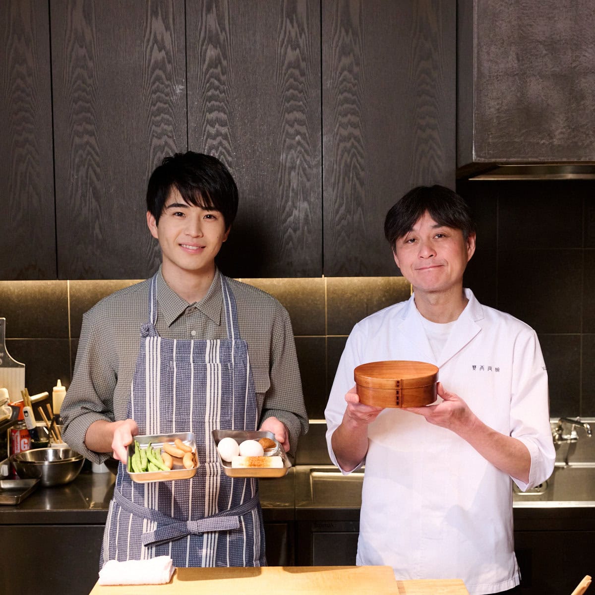 料理好き男子でもある俳優・中沢元紀くんが、日本料理店「賛否両論」を営む料理人・笠原将弘さんのマンツーマン料理教室に入門!
