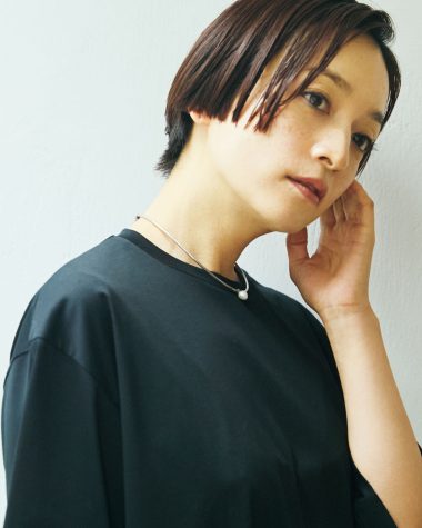 【大人女性のためのすっきり見えTシャツ】 おしゃれに体型カバーが叶うTシャツ選びのポイント