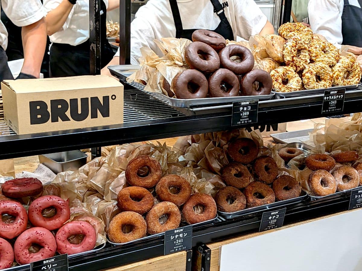 【兵庫/元町・六甲道】BRUNのブースはドーナツ山盛り!一日に4000個も売れる、すごいお店。