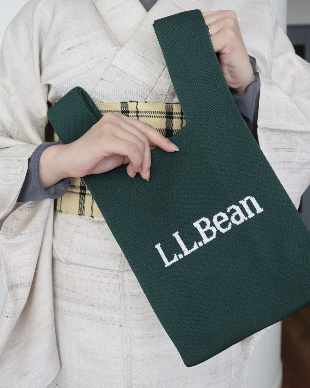 【L.L.Bean付録バッグで着物コーデ】上質ニット＆深みカラーで秋のお出かけにぴったり。スカーフアレンジでカスタマイズも！