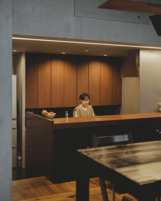 30畳のリビングを叶えた、柱のない家づくり：aiさんの住まい　キッチン