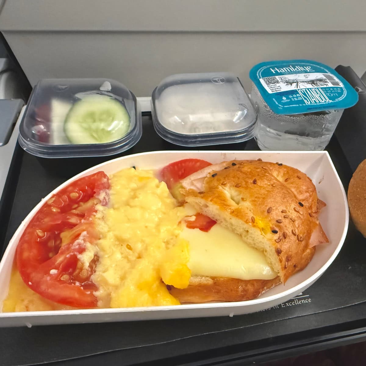 ターキッシュエアラインズ、エコノミー、機内食、スクランブルエッグ