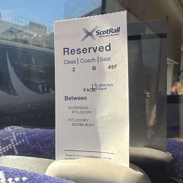 スコットランドの列車scotrail指定席の予約表示