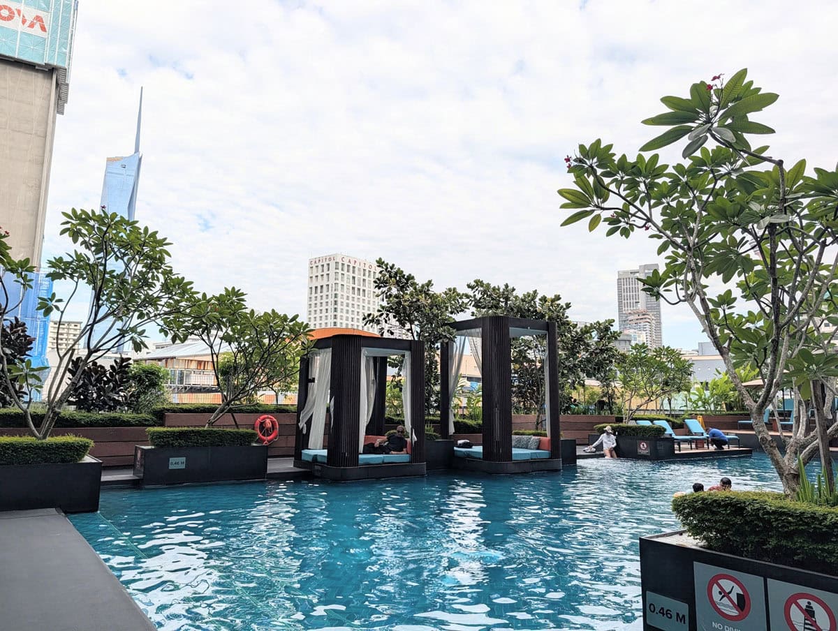 マレーシアにあるPARKROYAL COLLECTION Kuala Lumpur(パークロイヤル コレクション クアラルンプール)は、アクティブとウェルネスを心地よく両立できる、今どきのアーバンリゾート。