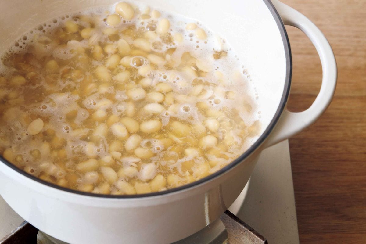 ひと晩発酵みその作り方 大豆を水に浸す