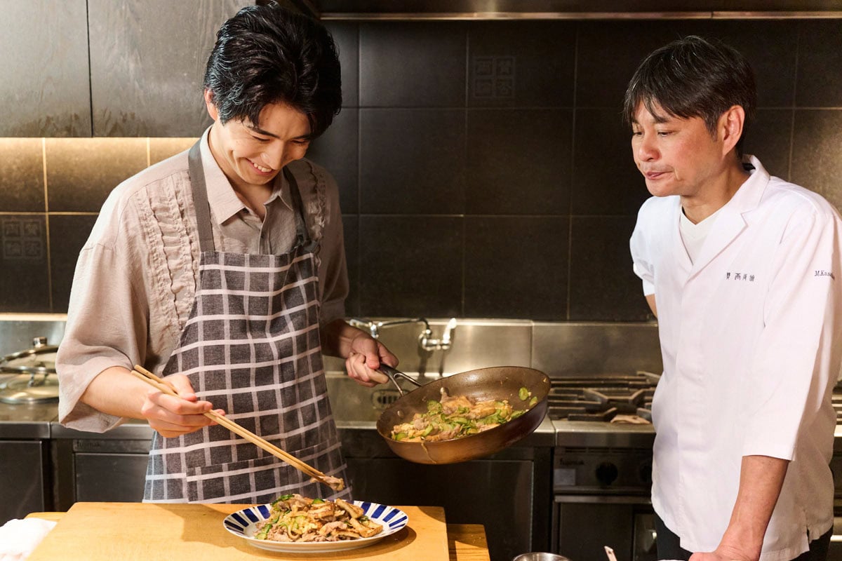 中沢元紀さんの板前さん入門、笠原将弘さんときゅうりチャンプルー作り
