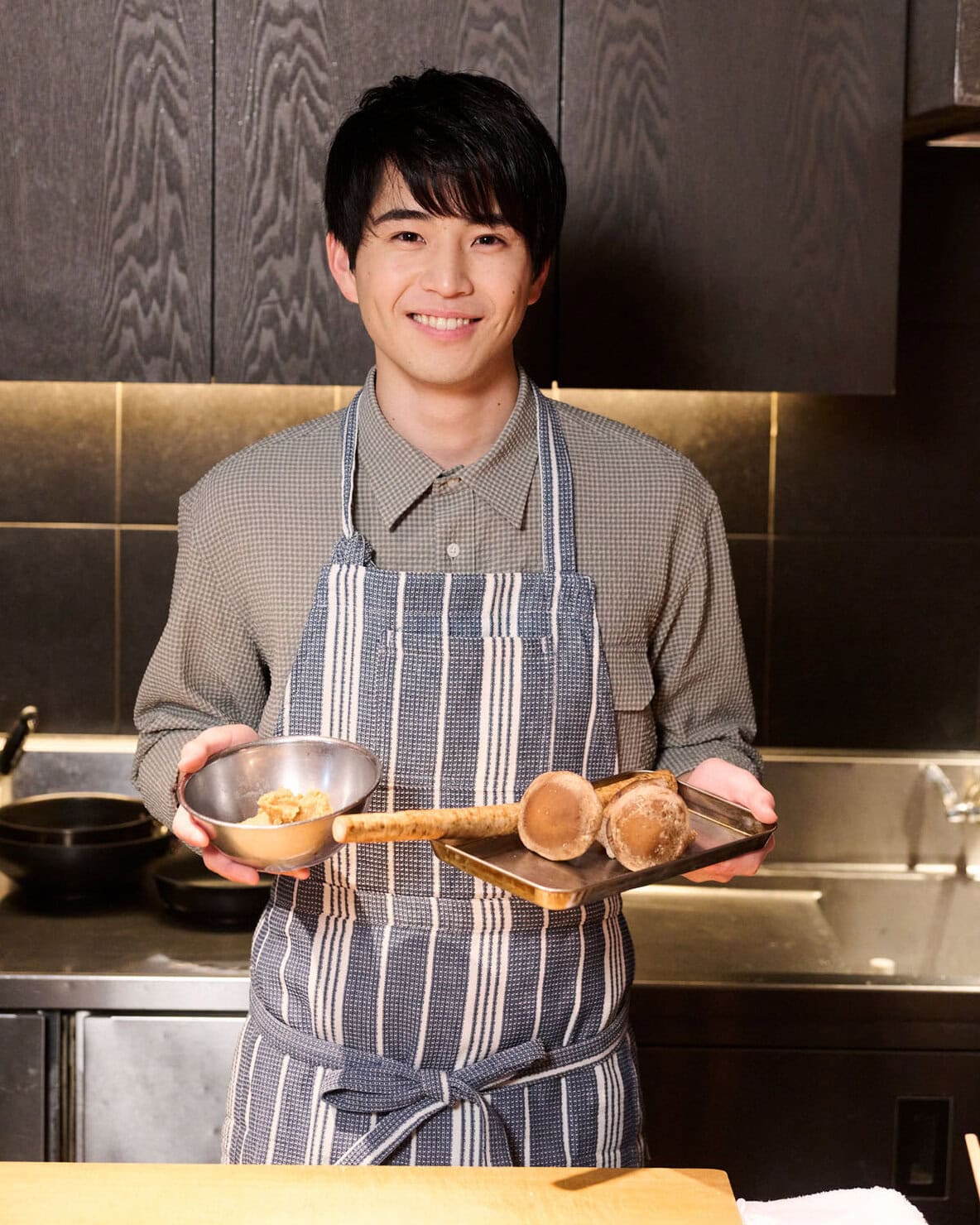 笠原家直伝の万能鶏みそと塩むすび