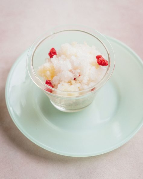 菓子研究家・高石紀子さんの桃のグラニテの作り方