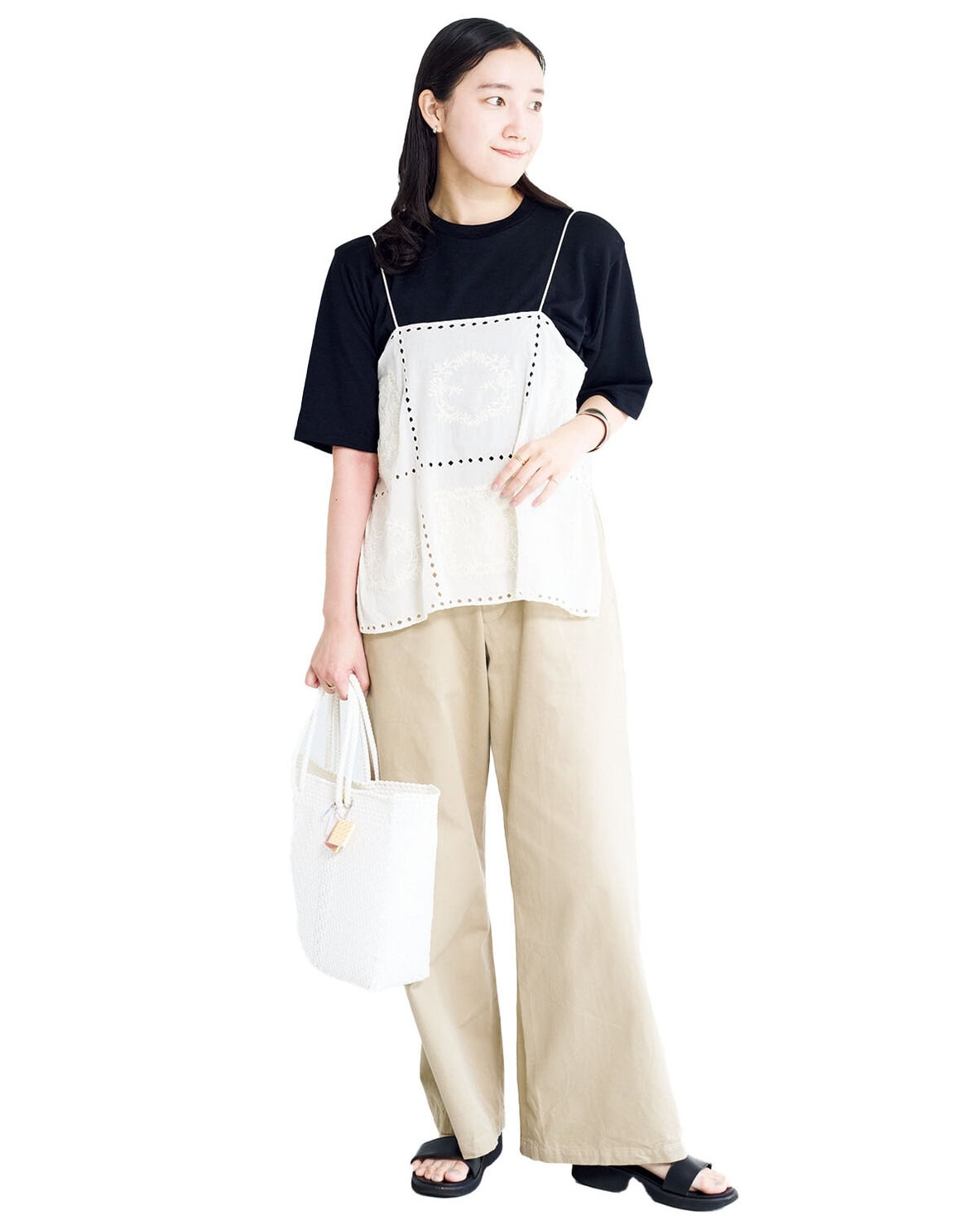 モデル 赤坂由梨さんの私服スナップ